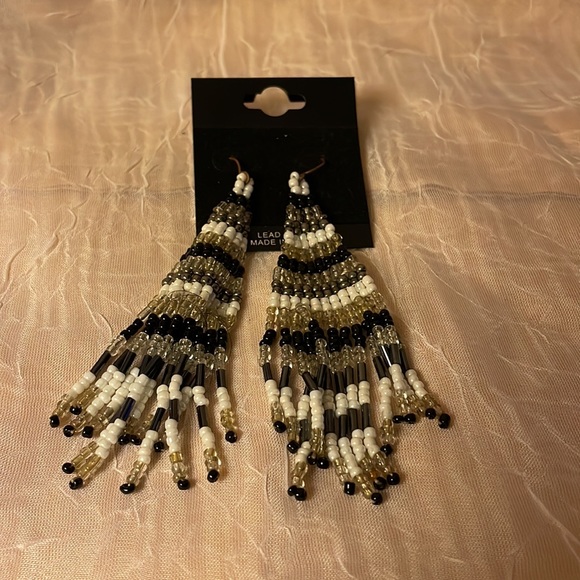 Beaded boho/hippie dangle, black, white & gray colored fish hook earrings - Picture 5 of 6